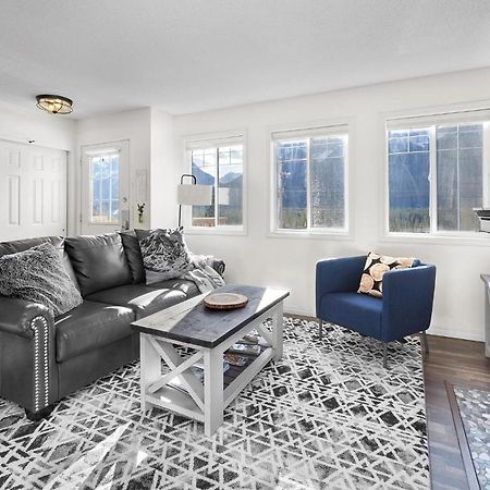캔모어 Mountain Gate - Pet Friendly 2Br W Mountain Views And Open Hot Tub 빌라 외부 사진