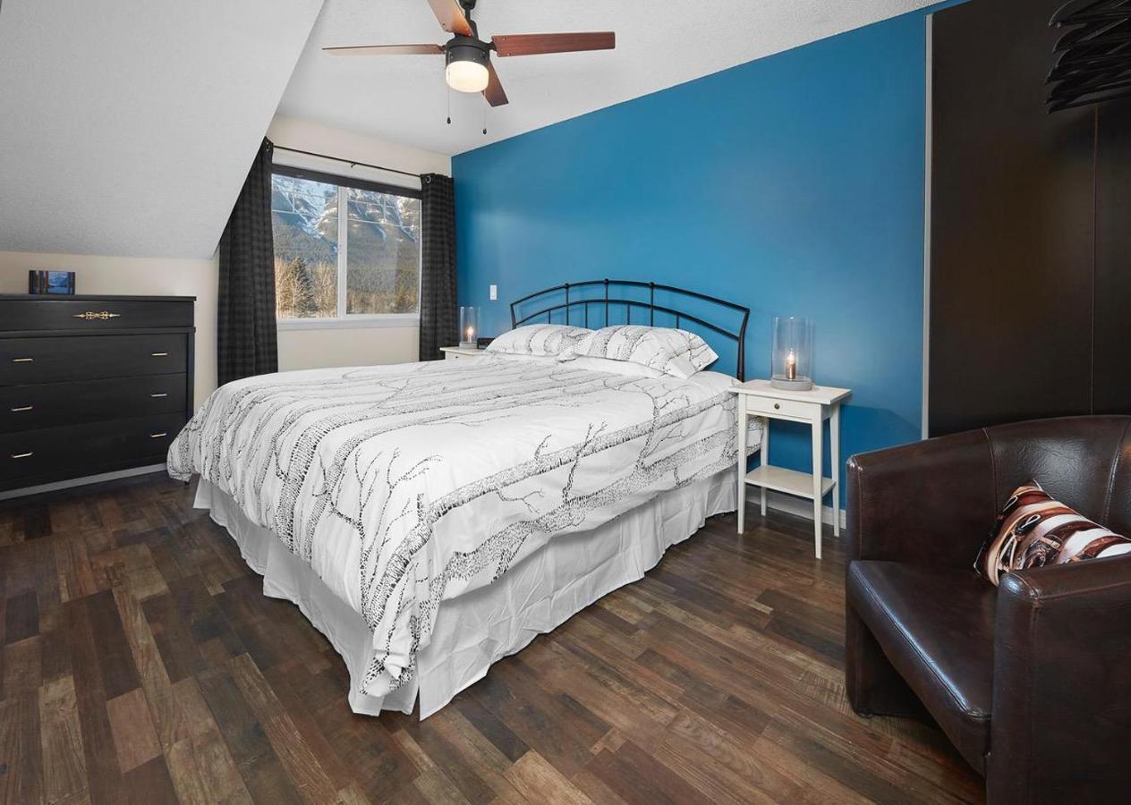 캔모어 Mountain Gate - Pet Friendly 2Br W Mountain Views And Open Hot Tub 빌라 외부 사진
